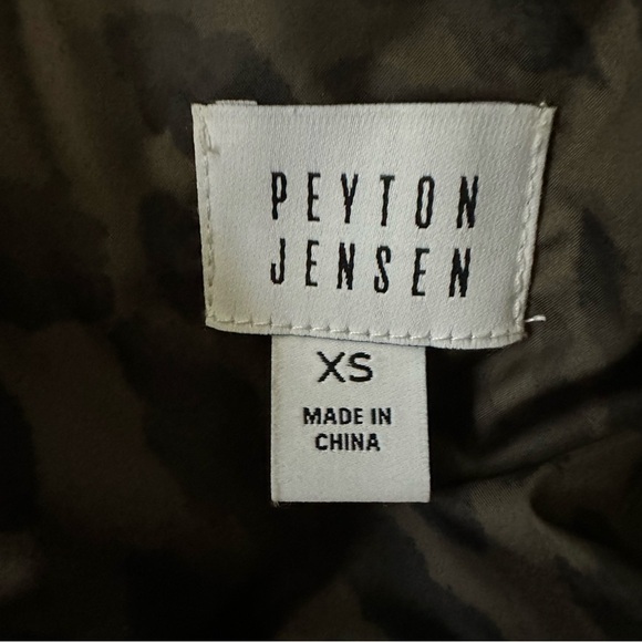 Evereve Peyton Jensen Leopard Rory Puffer‎ Vest Longline Olive Green Size XS - Picture 12 of 13